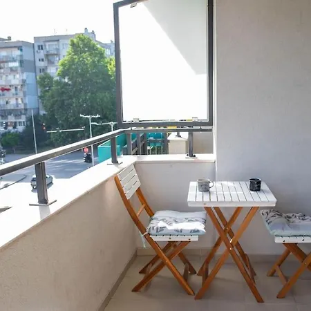 Lovely One Bedroom Apаrtment In * ヴァルナ
